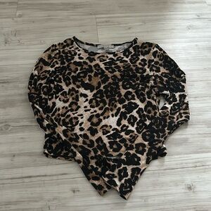 Cheetah print cropped long sleeve top
